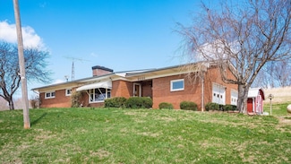 8236 Pleasant Valley Rd NE, Frazeysburg, OH 43822
