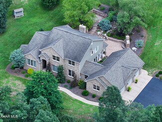1402 Pittman Hollow Rd, Everett, PA 15537