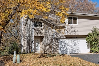15210 Lesley Ln, Eden Prairie, MN 55346