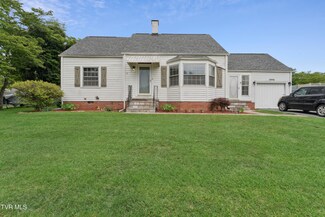 1006 Riverview Dr, Elizabethton, TN 37643