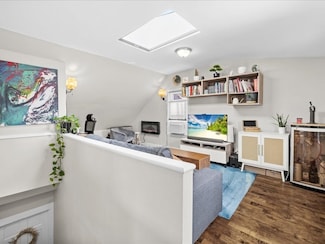 47 1/2 Jamaica St Unit 3, Jamaica Plain, MA 02130