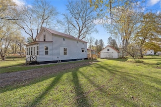 4 Maple Ave, Canastota, NY 13032