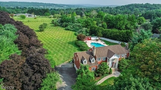 156 Fox Chase Rd, Chester, NJ 07930