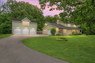 2S579 Partridge Rd, Batavia, IL 60510