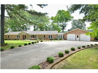 3834 Hwy 61, Spruce Pine, AL 35585