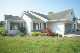 2132 Red Squirrel Ct, Warsaw, IN 46582