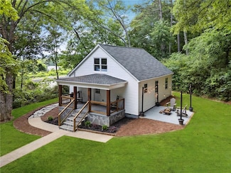 107 Hughey St, Calhoun, GA 30701