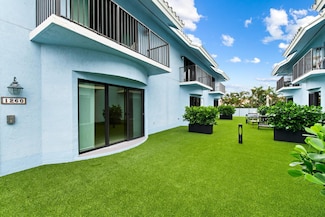 1260 N Riverside Dr, Pompano Beach, FL 33062
