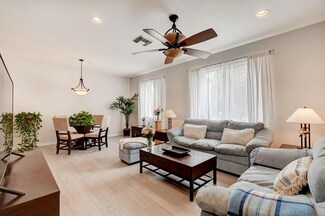2878 S Oasis Dr, Boynton Beach, FL 33426