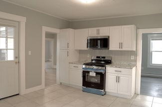 105 Clarendon St Unit 3, Fitchburg, MA 01420