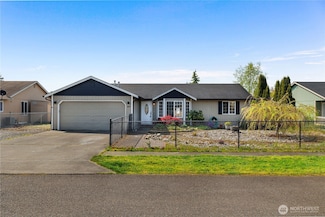 811 Mountain Aire Ct NW, Yelm, WA 98597