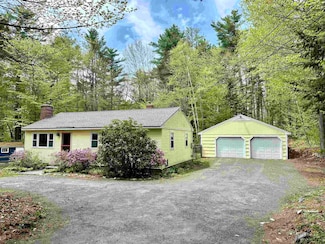 538 County Rd, New London, NH 03257