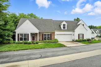 8460 Lazelle Village Dr Unit 8460, Lewis Center, OH 43035