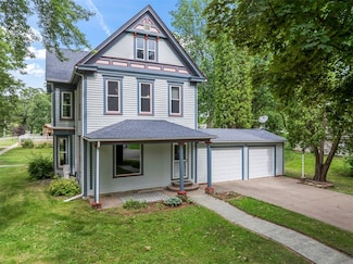 202 Cedar St, Pepin, WI 54759