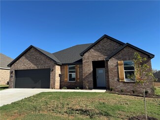376 N Gaggle Ave, Farmington, AR 72730