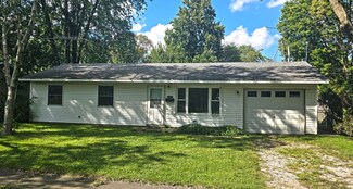 2110 E Country Squire Dr, Urbana, IL 61802
