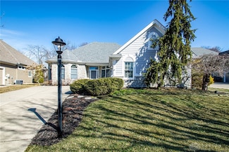 541 Yankee Trace Dr, Dayton, OH 45458