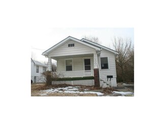 11227 E 15th St S, Independence, MO 64052