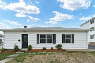 6 Winthrop St, Woonsocket, RI 02895