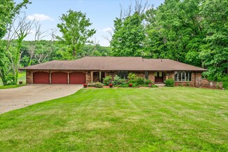 25573 8th Ave, Gobles, MI 49055