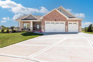 4520 Bruin Ln, Glen Carbon, IL 62034
