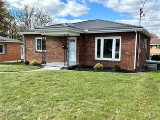 1303 Overlook Dr, Weirton, WV 26062