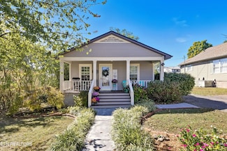 1367 Dalton St, Alcoa, TN 37701