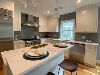 14 Granville Rd Unit 2, Cambridge, MA 02138