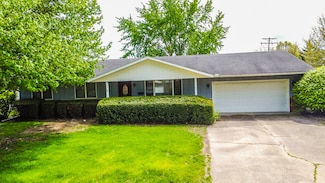 601 E Porter Ave, Watseka, IL 60970