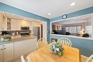 729 Hollywood Ave, Bronx, NY 10465