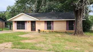 4714 Emerald Dr, Nacogdoches, TX 75965