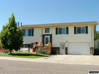 2054 W Johnston Ave, Wheatland, WY 82201
