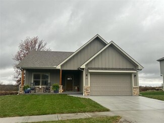 807 Timberline Dr, Cameron, MO 64429