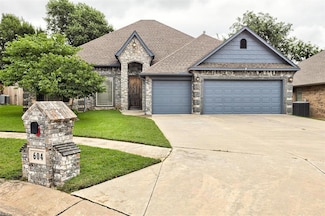 604 Eastmoor Ct, Moore, OK 73160