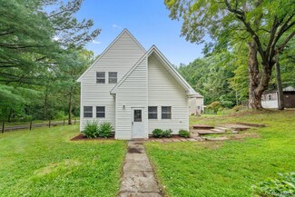 24 Skylark Dr, Cortlandt Manor, NY 10567