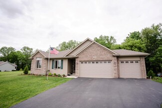 1342 Glacier Dr, Byron, IL 61010