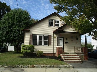 9 Canonchet St, Providence, RI 02908