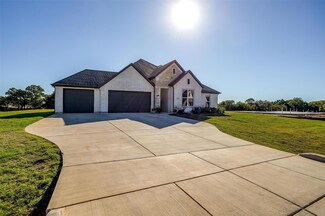533 Cornerstone Ave, Azle, TX 76020