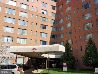 1111 Arlington Blvd Unit 440, Arlington, VA 22209