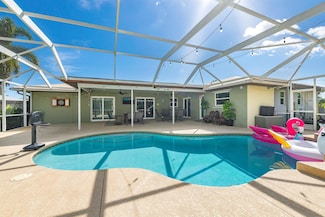 762 SE River Ln, Port Saint Lucie, FL 34983