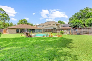 4727 Waring St, Houston, TX 77027