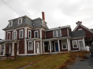 116 S Main St, Newport, NH 03773