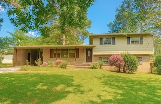 2203 Stonebridge Rd, Dothan, AL 36301