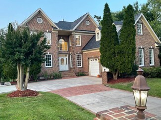 9208 Winged Thistle Ct, Raleigh, NC 27617