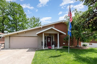 10 Juarez Cir, Covington, KY 41017