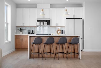 439 Chelsea St Unit 3, Boston, MA 02128
