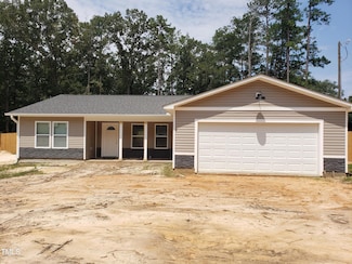 120 Marathon Ln, Fayetteville, NC 28304