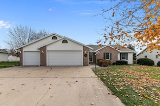 1530 Caroline Dr, New London, WI 54961