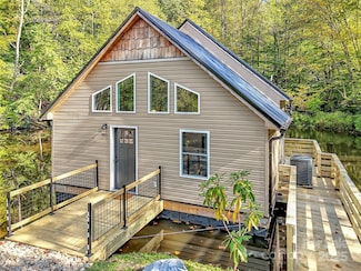 535 Hemlock Loop, Maggie Valley, NC 28751