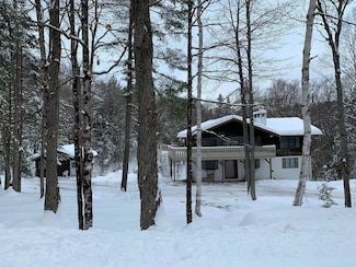 41-43 Cranberry Hill Rd, Winhall, VT 05340